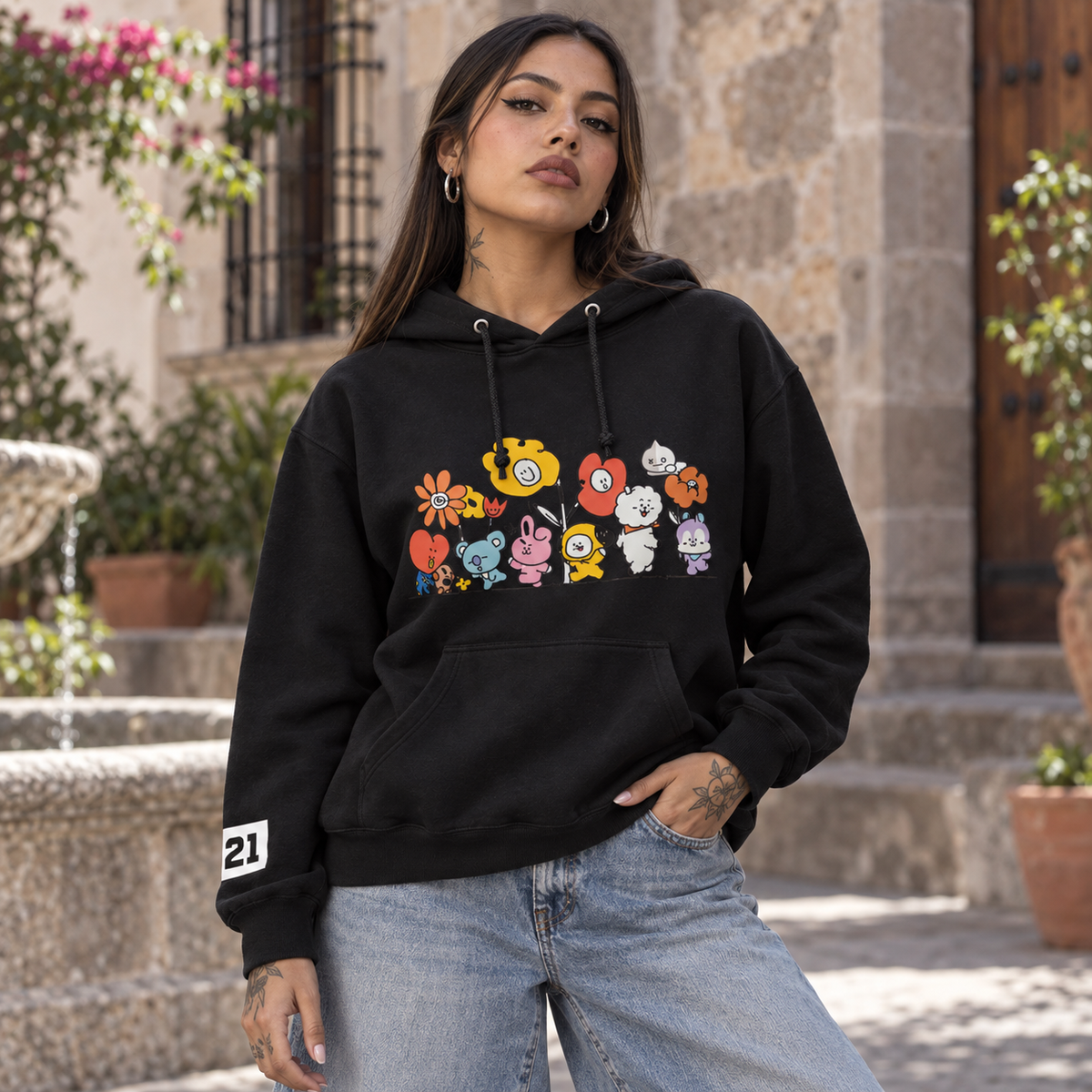 Hoodie BT21 Flower Friends Negra 🌼 | BTS K-Pop