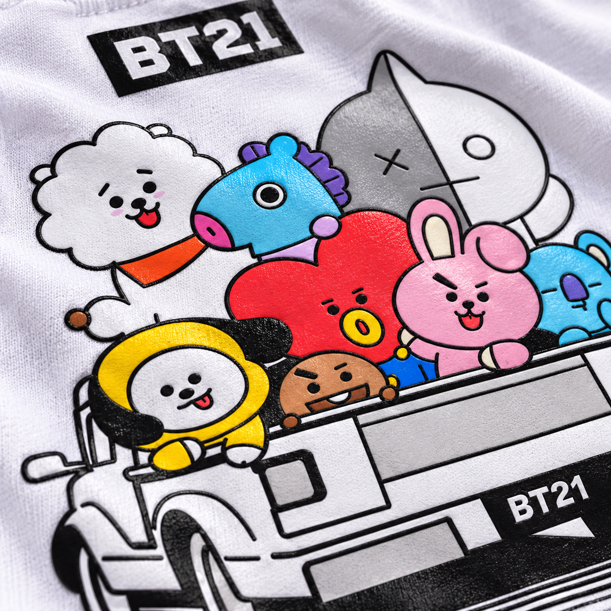 Playera BT21 Road Trip – Diseño Personajes K-Pop 🚙