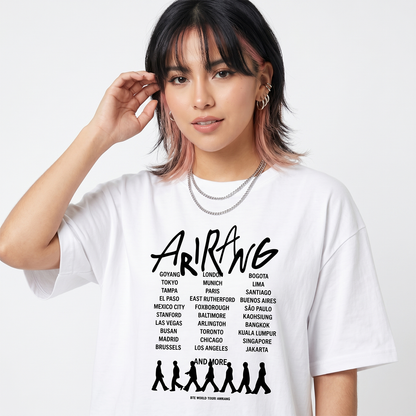 Playera Oversize Blanca BTS Arirang World Tour – Diseño Kpop Ciudades 🔥💜
