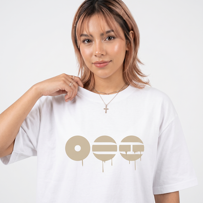 Playera Oversize Blanca BTS Minimalista – Diseño Kpop Urbano 🔥💜