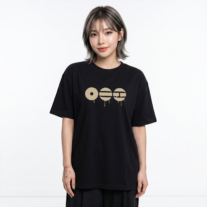 Playera Oversize Negra BTS Minimalista – Diseño Kpop Urbano 🔥💜
