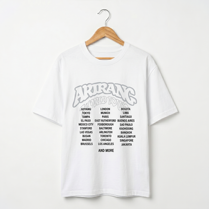 Playera Oversize Blanca BTS Arirang Tour – Diseño Kpop Ciudades 🔥💜